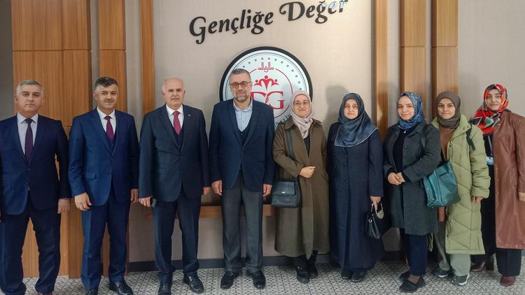 زيارة إلى مراكز الأسرة والشباب في ديانت