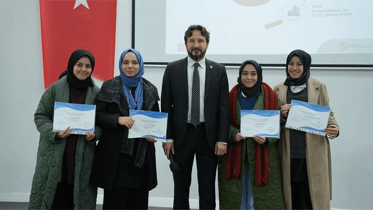 تدريب "إدارة دورة المشروع" في إلازِغ