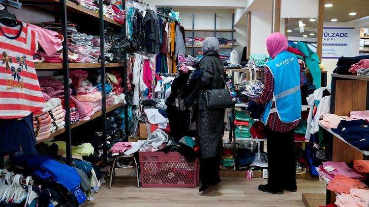دعم الأطفال المحتاجين من خلال حملة "ألبس طفلاً"