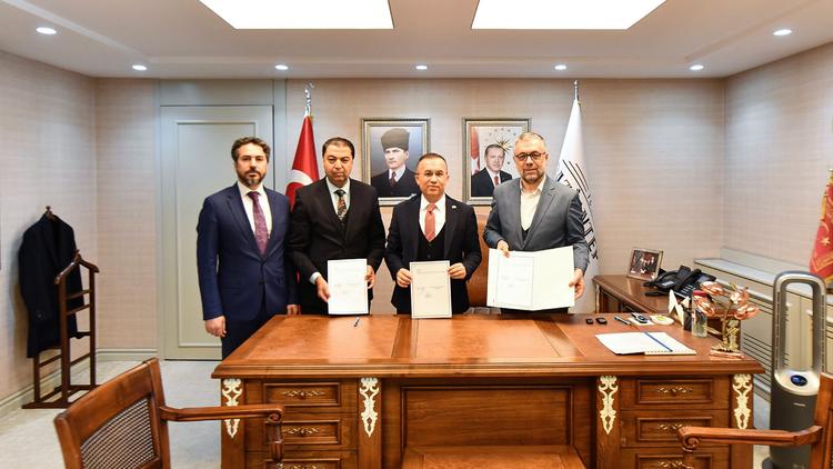 تجديد بروتوكول مركز خدمات الهجرة