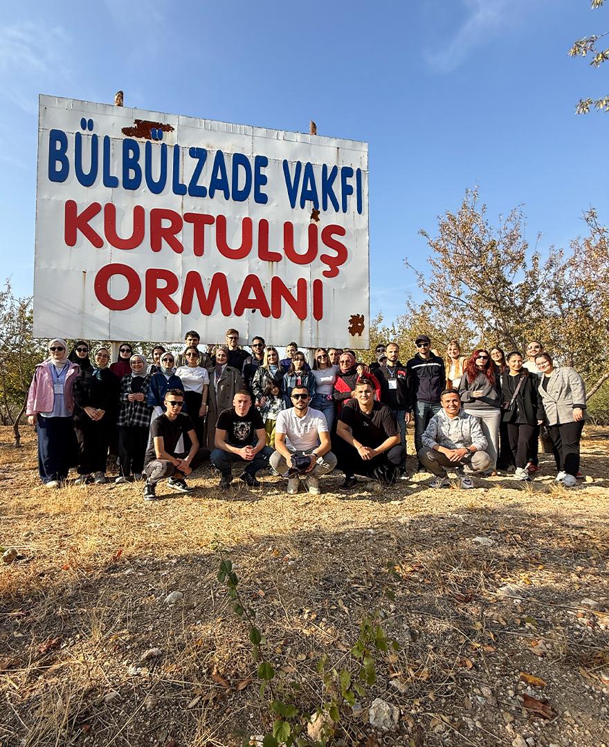 POSTNORMAL ZAMANLARDA GENÇLİĞİN SOSYAL KATILIMI