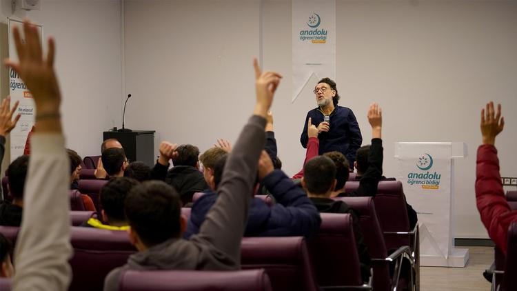 “Dijital Çağda Genç Bakış” kampı