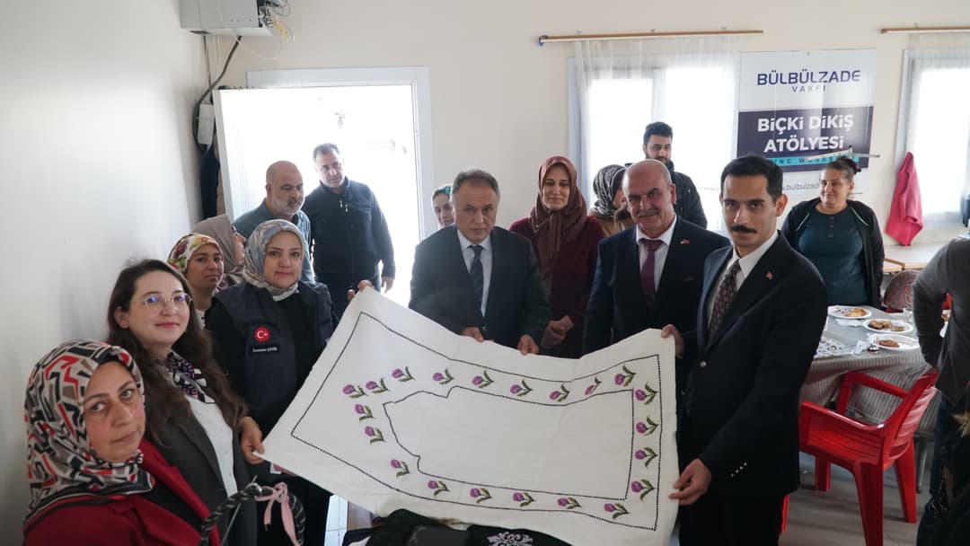 İslâhiye Kaymakamı Mehmet Soylu’dan, Bülbülzade Vakfı Biçki Dikiş Atölyesi’ne Ziyaret