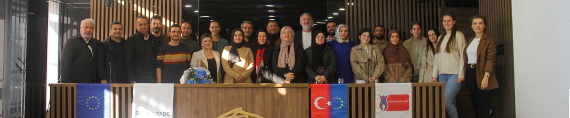 GENÇLİK ÇALIŞMALARINDA SİVİL SORUMLULUK VE YENİ YÖNTEMLER GENÇLİK ÇALIŞMALARINDA SİVİL SORUMLULUK VE YENİ YÖNTEMLER