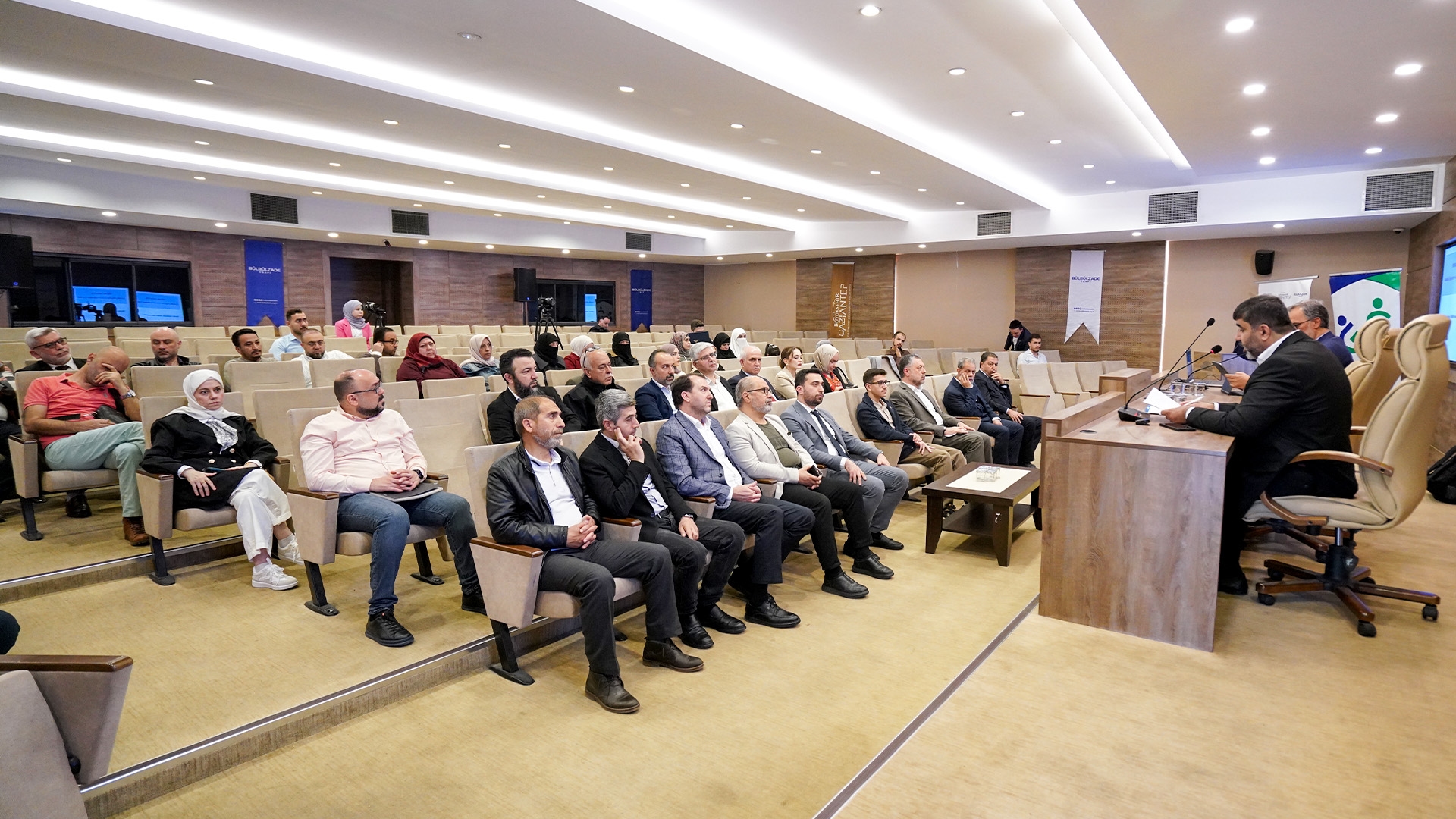 Suriye'nin Geleceğini Kurucu Bir Nesille Şekillendireceğiz