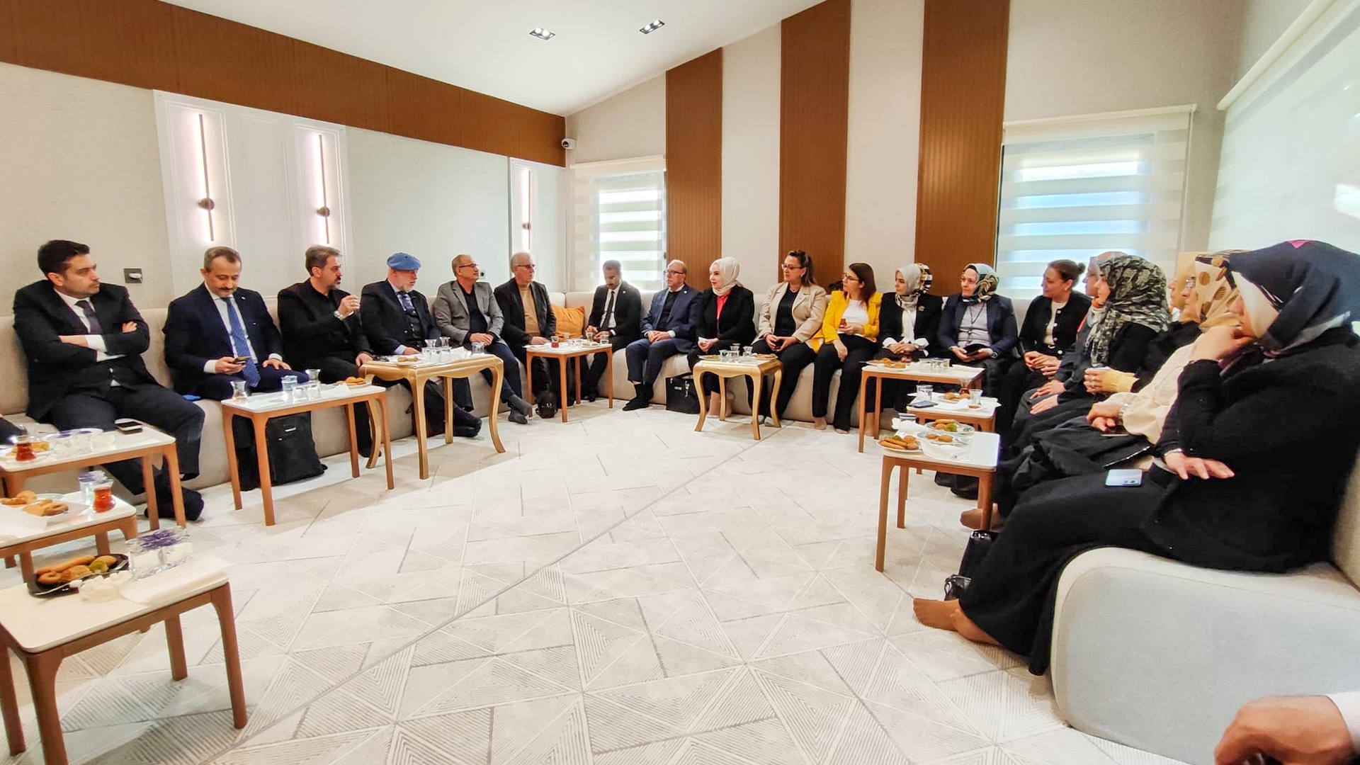 Mozaik Kadın ve Aile Derneği Aile Birliği İçin Sahaya İndi