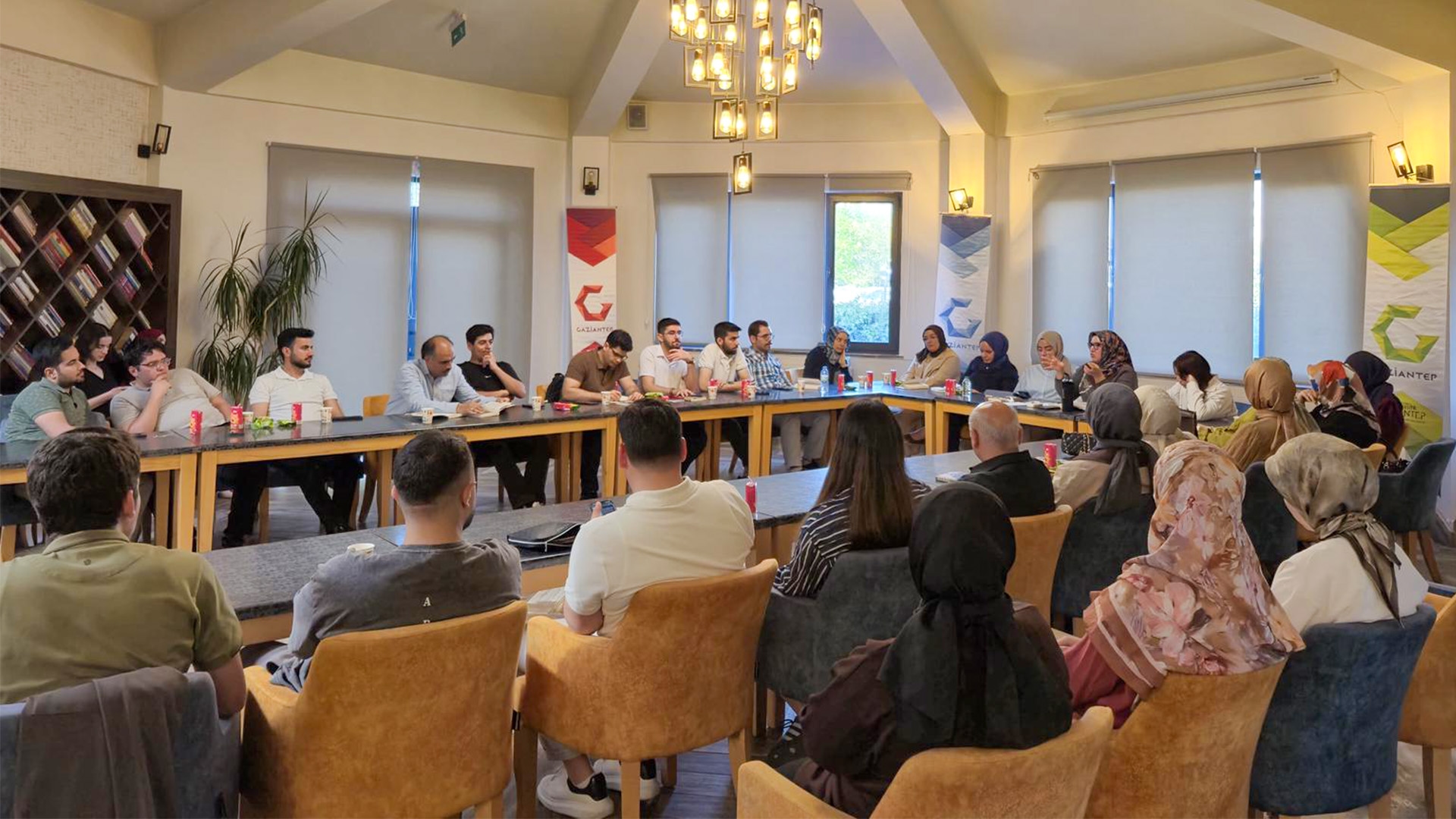 Gaziantep AÖB Oku-Yorum Projesi'nde İkinci Dönem Tamamlandı