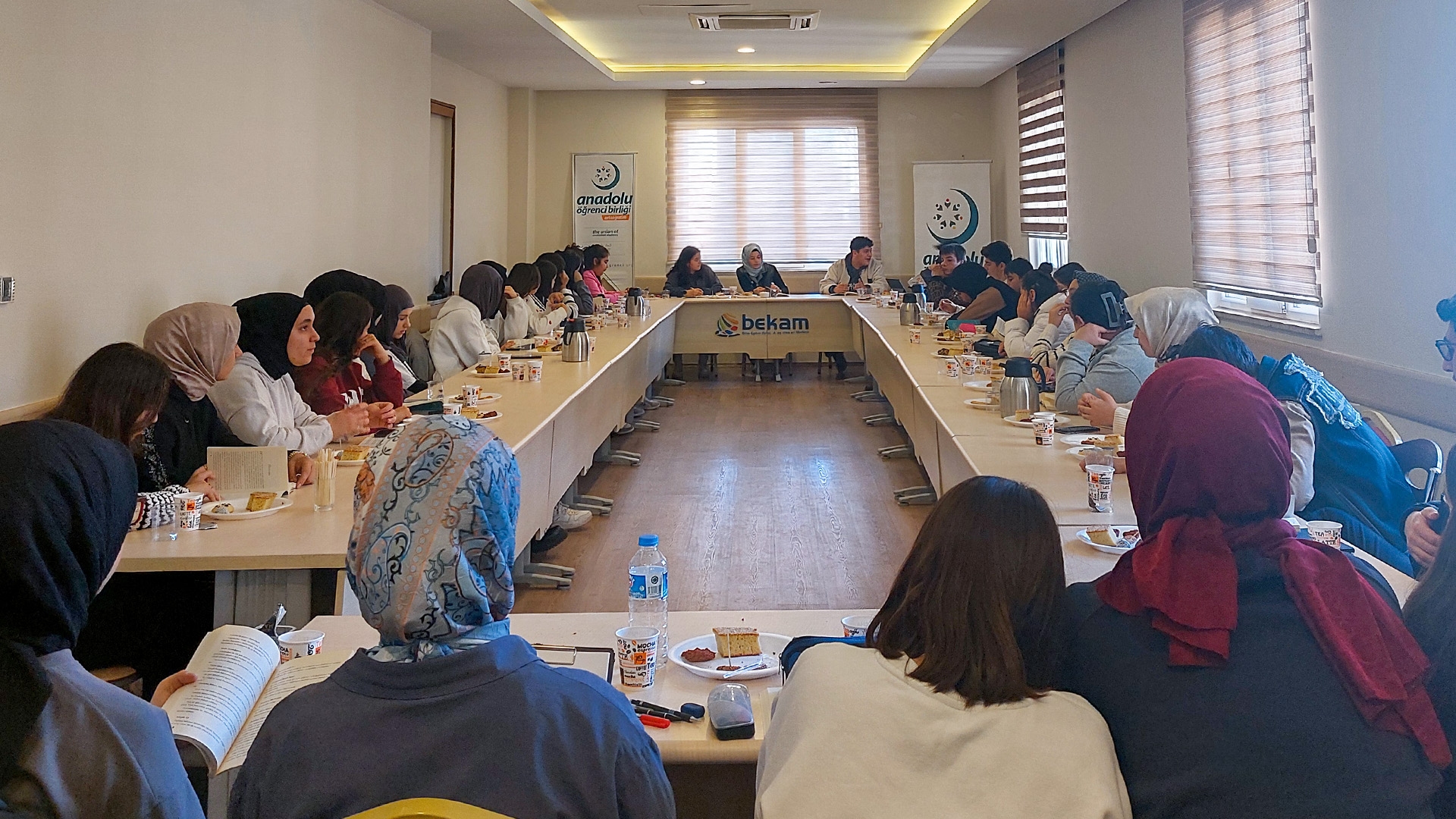 AÖB Ortaöğretim Birimi “O’na Yolculuk” Kitap Tahlili