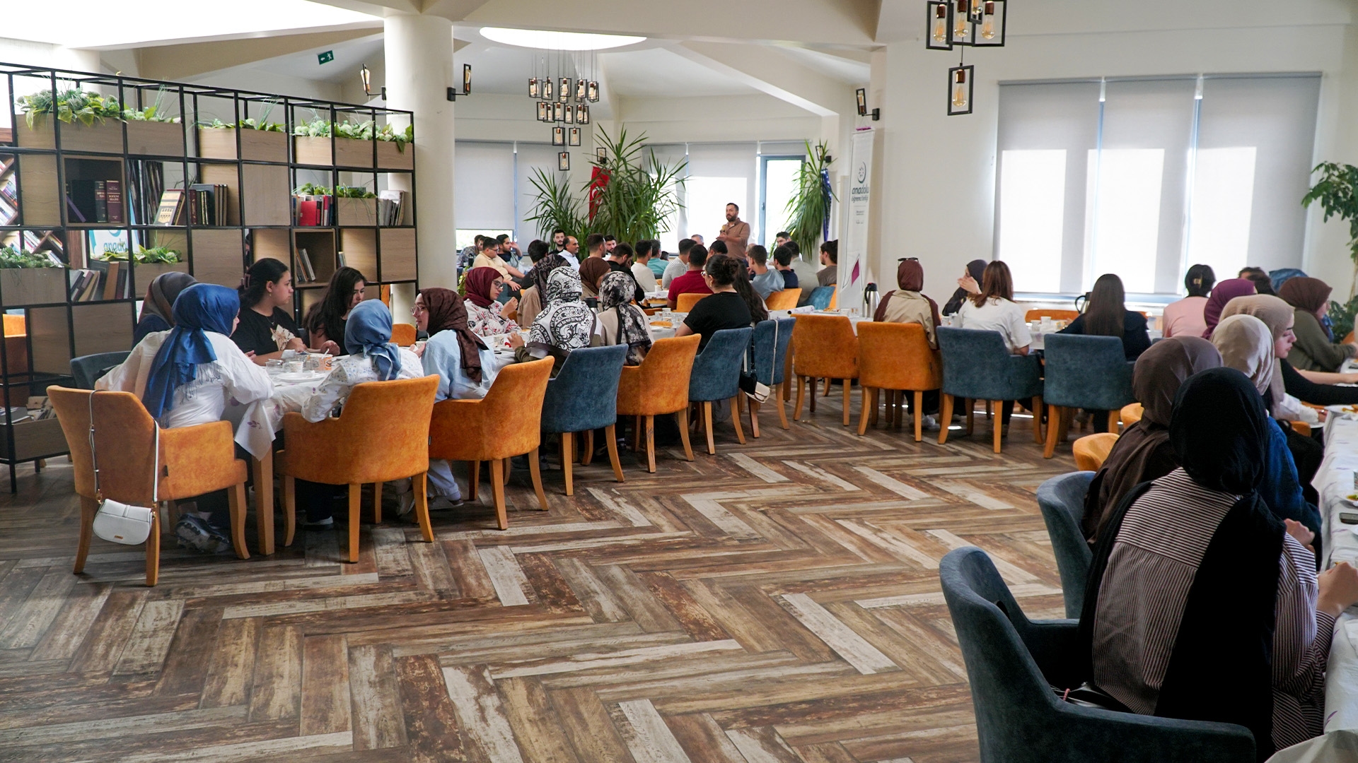 “Bir Kahvaltı Sonsuz Tanışıklık”